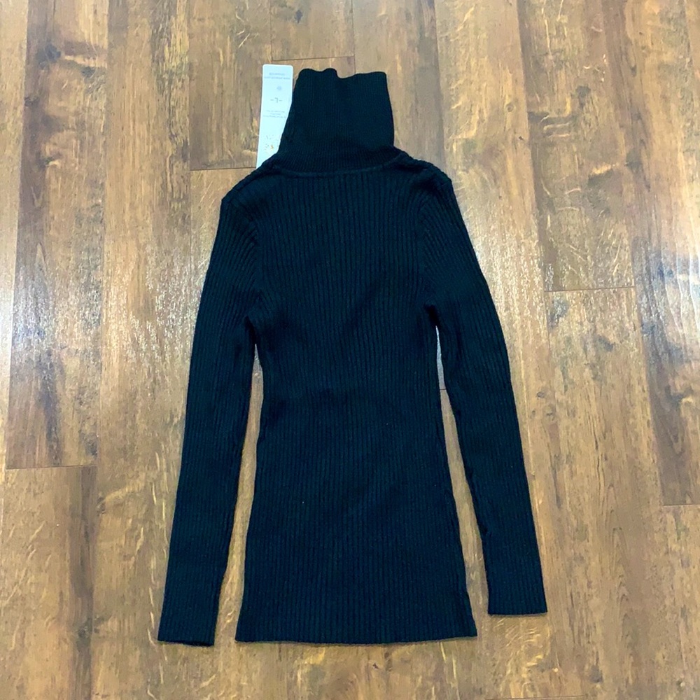 NWT v28 Mock Neck Ribbed Sweaters for Women